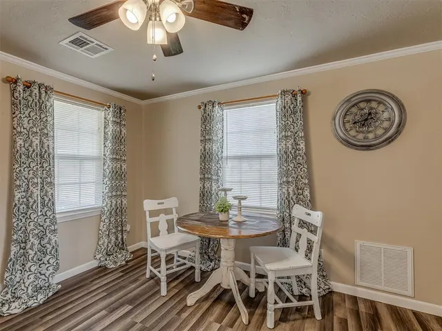 Photo 8 — 324 N Oak Street, Crescent, OK 73028