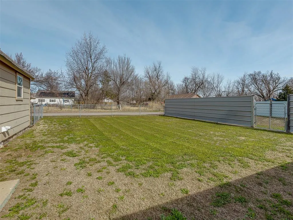 Photo 25 — 324 N Oak Street, Crescent, OK 73028