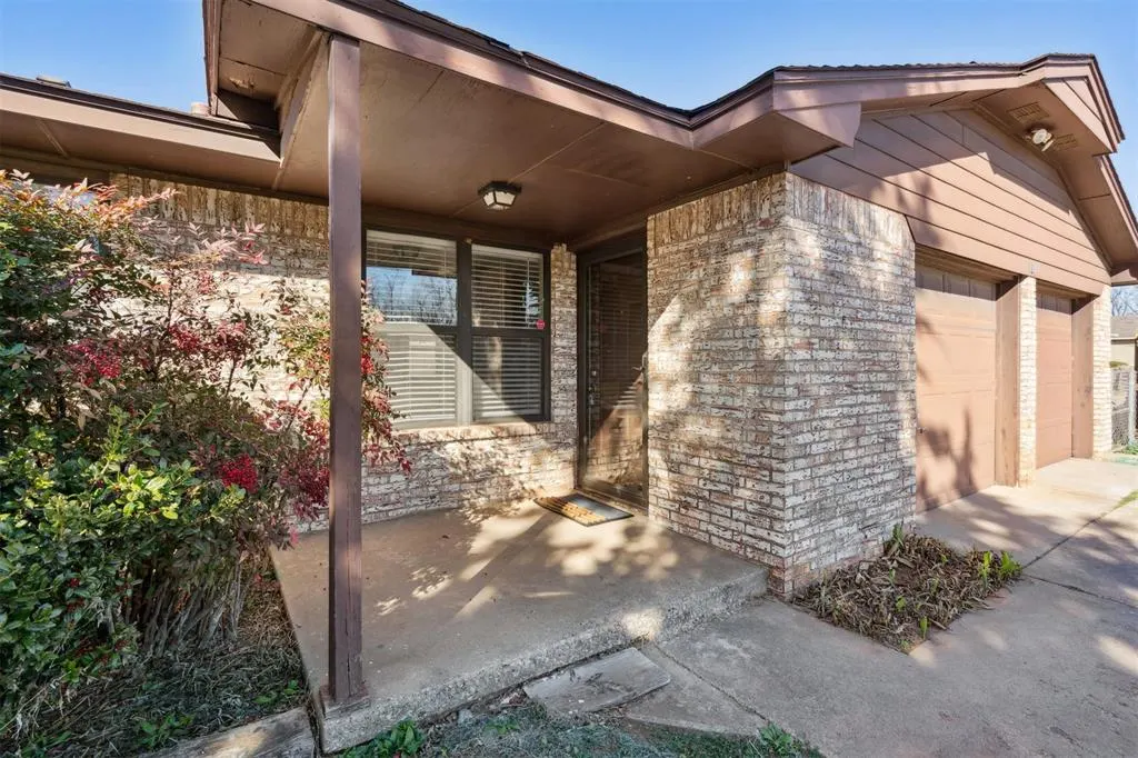 Photo 2 — 9209 NE 45th Street, Spencer, OK 73084