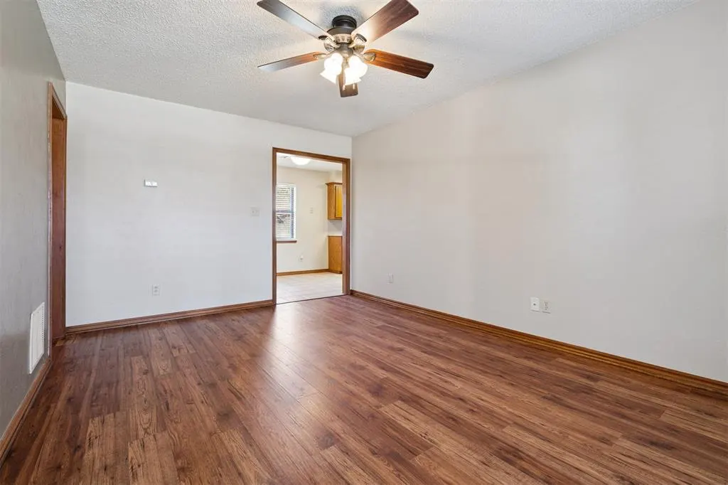 Photo 5 — 9209 NE 45th Street, Spencer, OK 73084