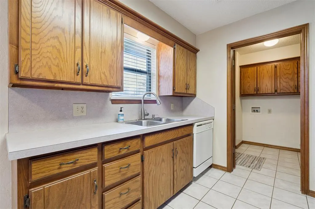 Photo 9 — 9209 NE 45th Street, Spencer, OK 73084