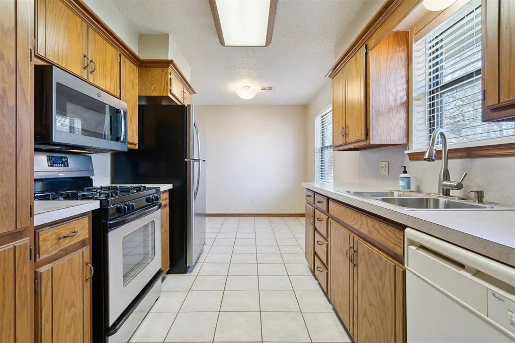 Photo 13 — 9209 NE 45th Street, Spencer, OK 73084