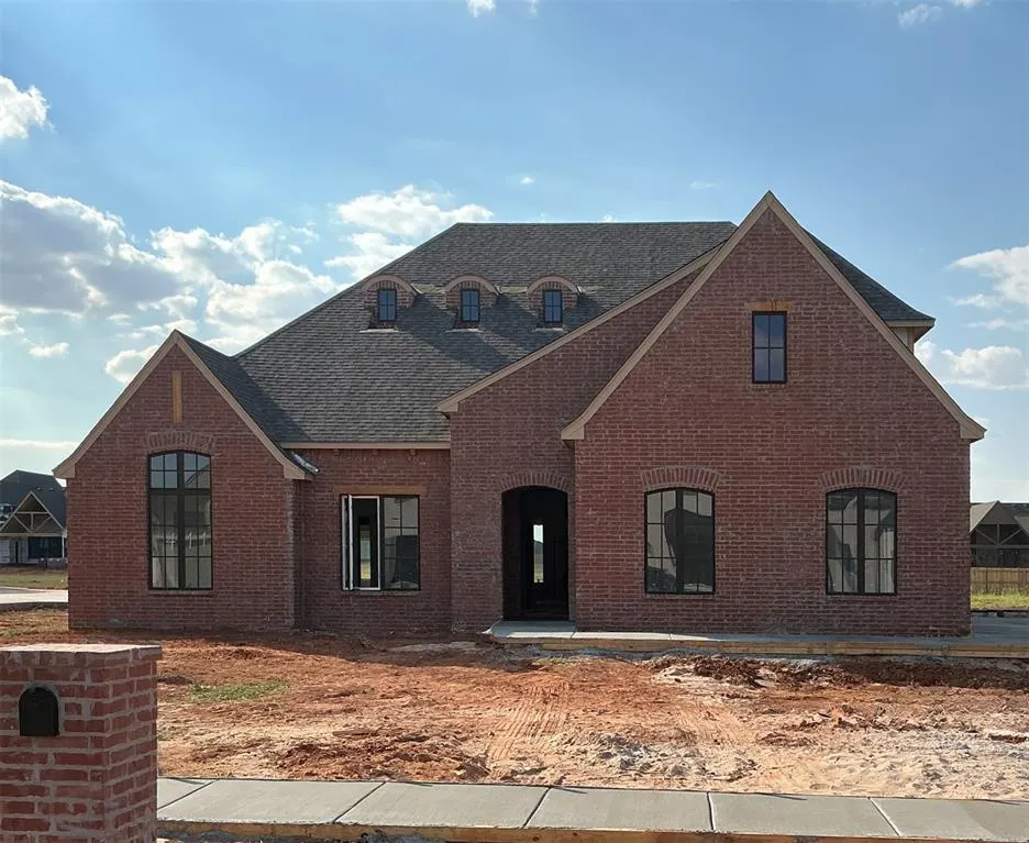 Front exterior — 411 Venetian Avenue, Piedmont, OK 73078