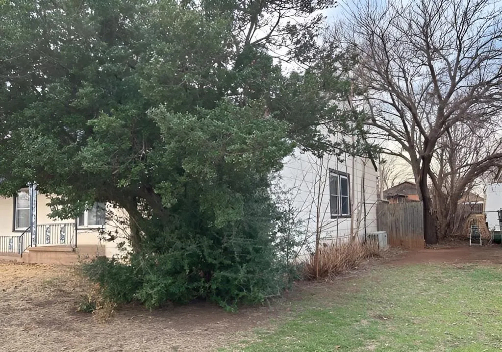 Photo 13 — 336 S 15th Street, Clinton, OK 73601