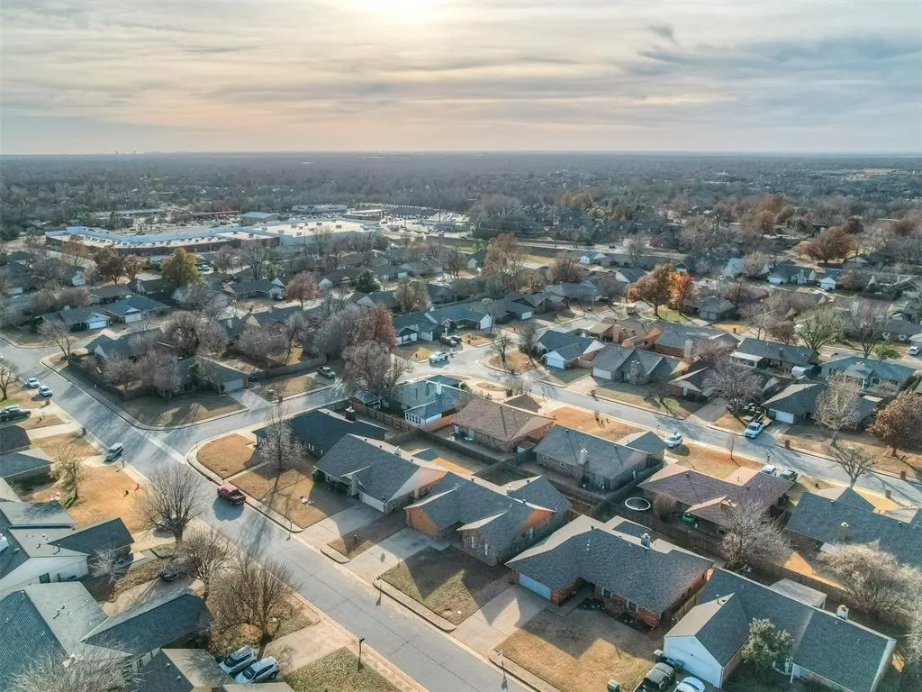 Photo 28 — 109 N Grand Fork Drive, Edmond, OK 73003