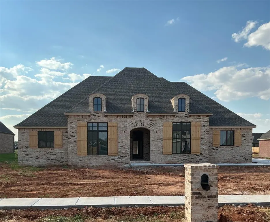 Front exterior — 379 Venetian Avenue, Piedmont, OK 73078