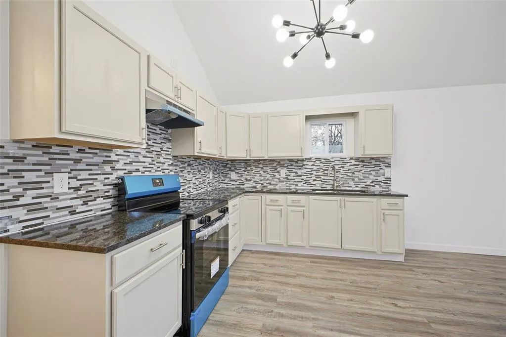 Photo 6 — 715 SE 10th Street, Oklahoma City, OK 73129