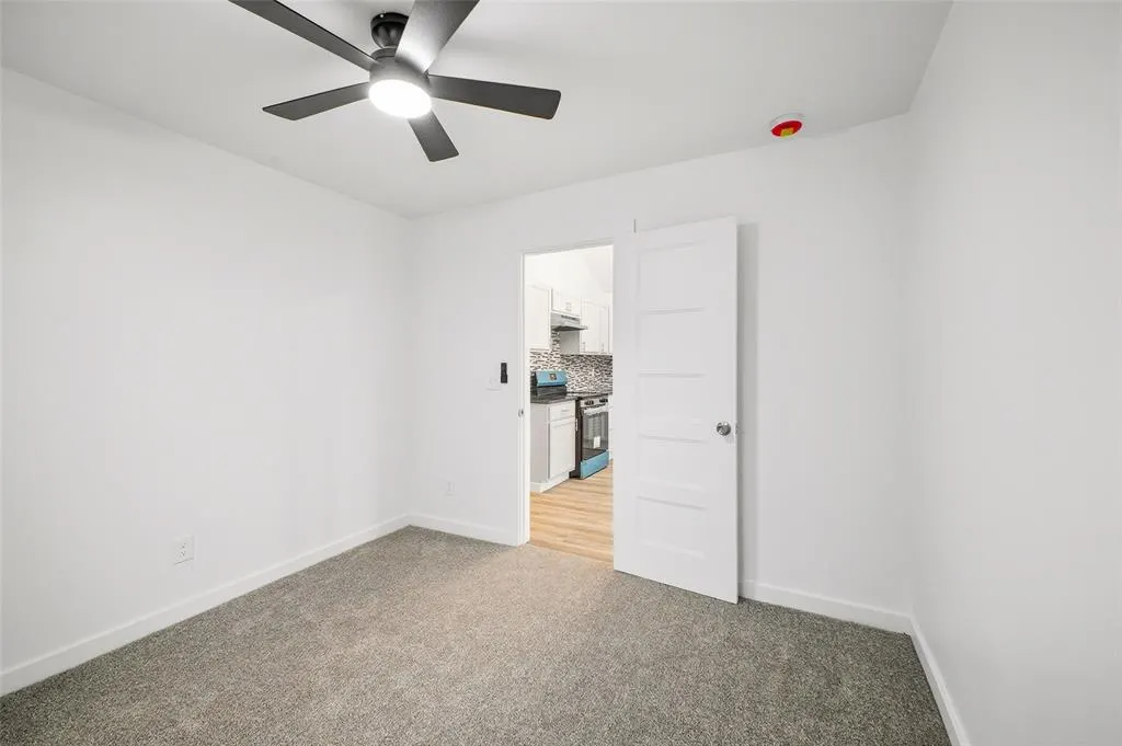 Photo 16 — 715 SE 10th Street, Oklahoma City, OK 73129