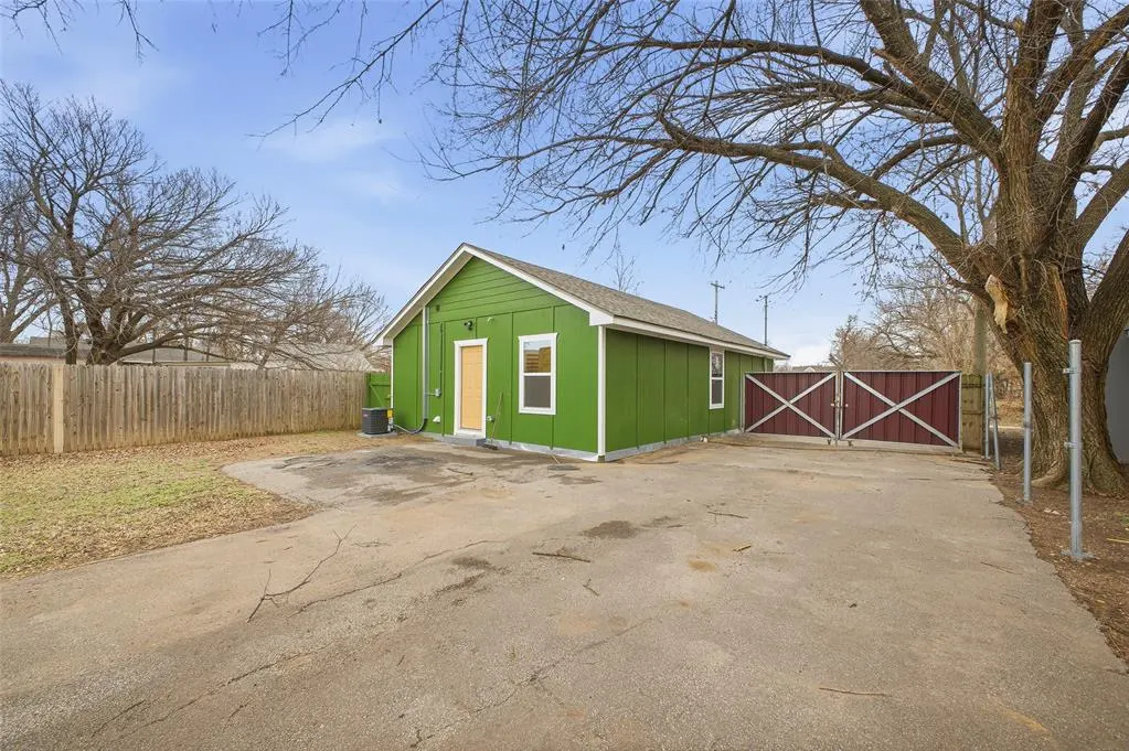 Photo 29 — 715 SE 10th Street, Oklahoma City, OK 73129