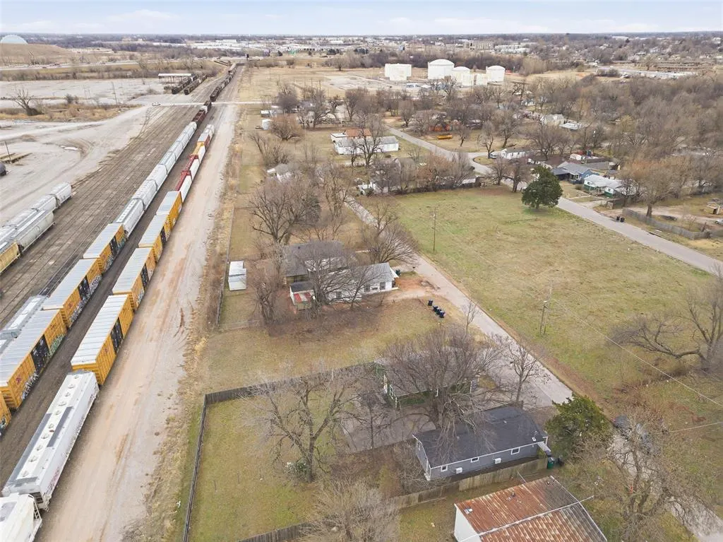 Photo 37 — 715 SE 10th Street, Oklahoma City, OK 73129
