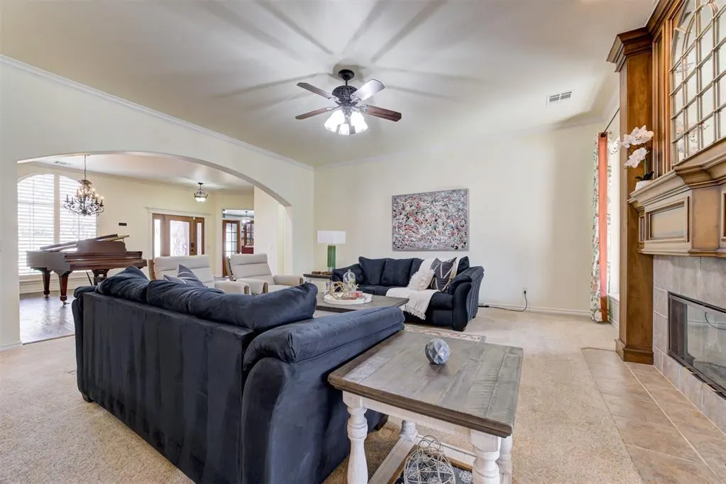 Photo 7 — 3029 Carriage Park Lane, Edmond, OK 73003
