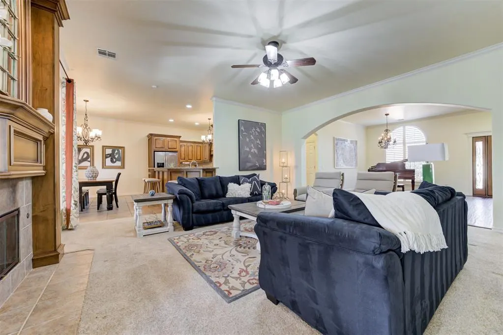 Photo 8 — 3029 Carriage Park Lane, Edmond, OK 73003