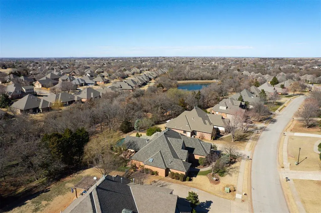 Photo 48 — 3029 Carriage Park Lane, Edmond, OK 73003