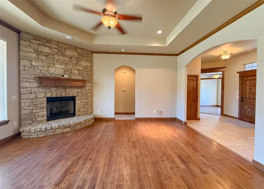 Photo 2 — 14009 Canterbury Drive, Edmond, OK 73013