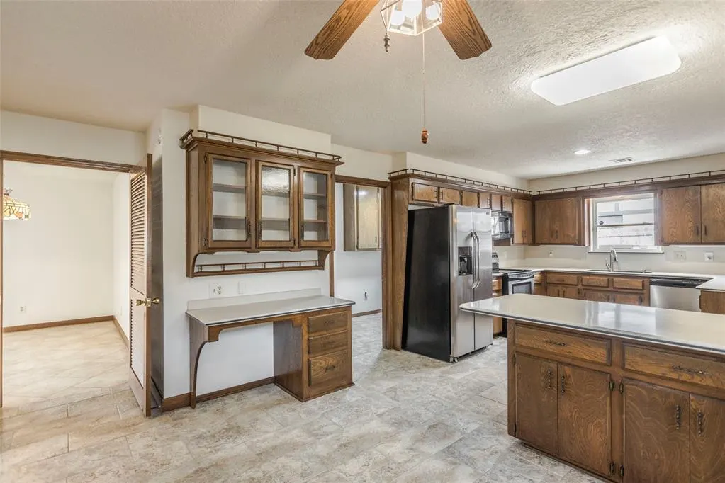 Photo 6 — 2311 Morgan Drive, Norman, OK 73069