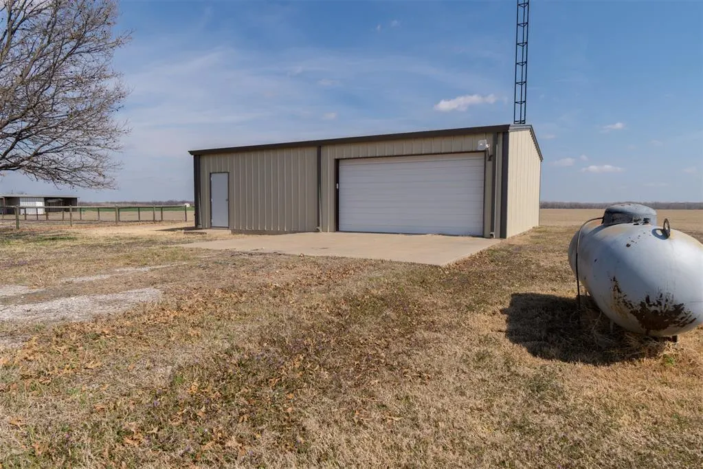 Photo 6 — 15061 N County Road 3215, Pauls Valley, OK 73075