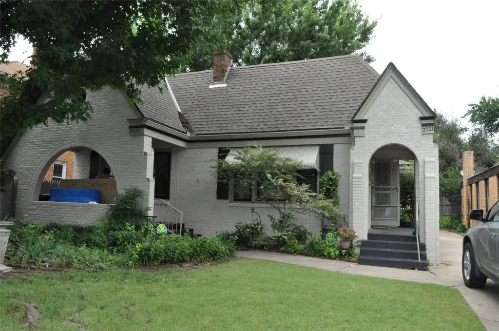 Front exterior — 2521 NW 12th Street, Oklahoma City, OK 73107