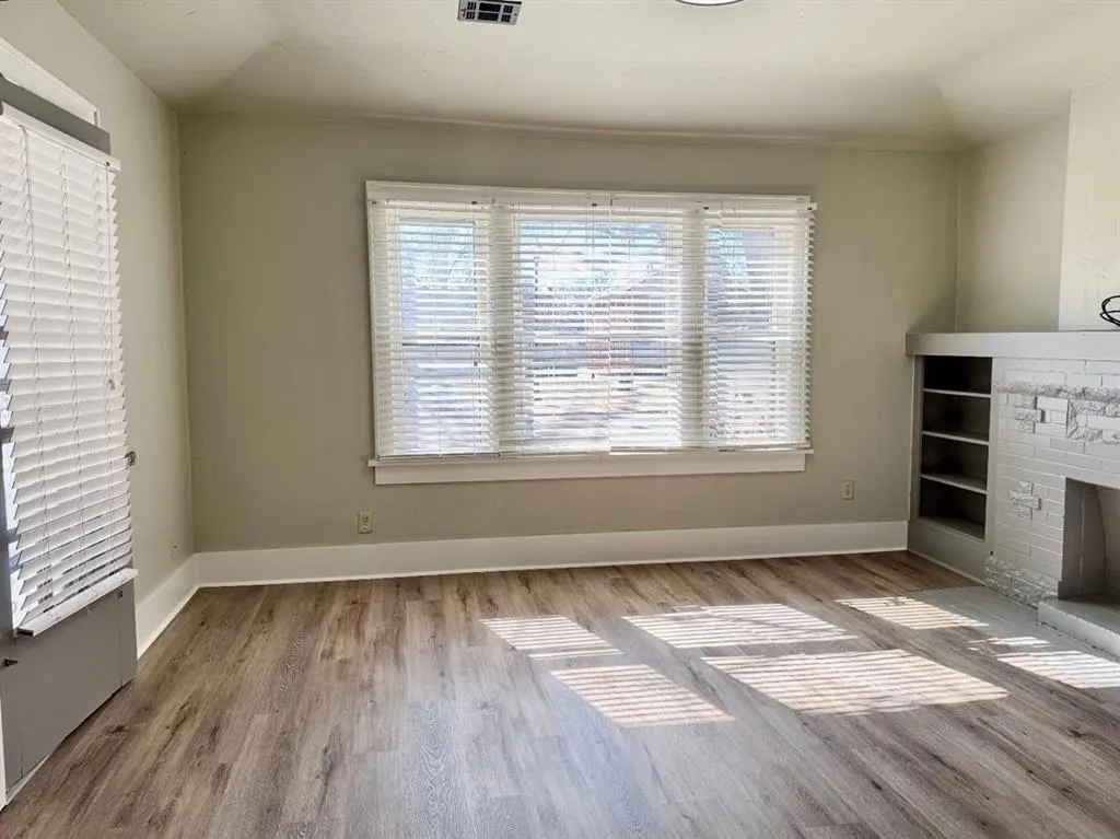 Photo 4 — 2521 NW 12th Street, Oklahoma City, OK 73107
