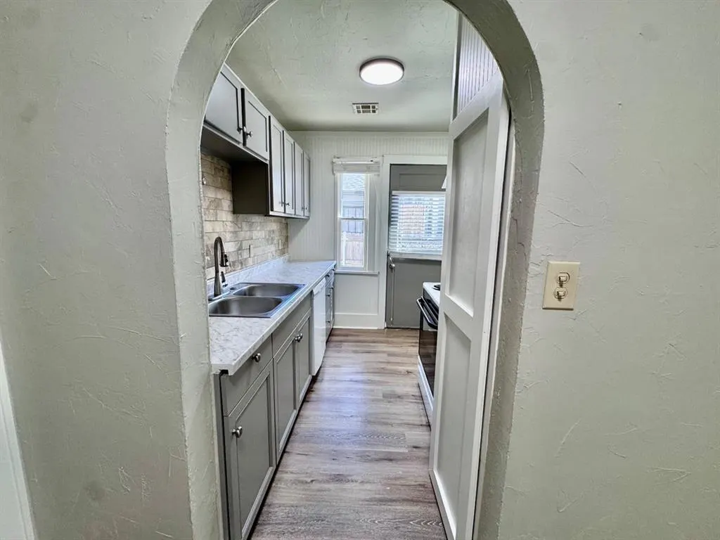 Photo 9 — 2521 NW 12th Street, Oklahoma City, OK 73107