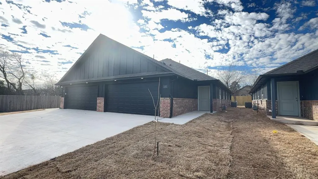 Photo 2 — 1102 NW 113TH Street, Oklahoma City, OK 73114