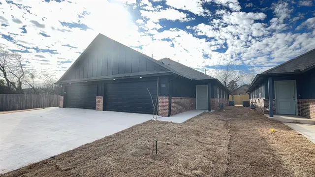 Photo 2 — 1102 NW 113TH Street, Oklahoma City, OK 73114