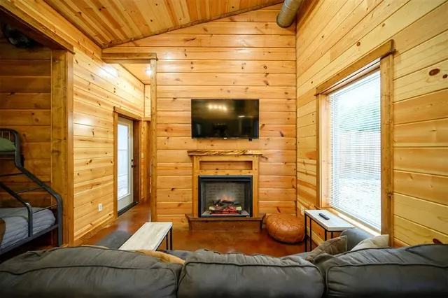 Photo 2 — 52 Hornbeam Road, Broken Bow, OK 74728