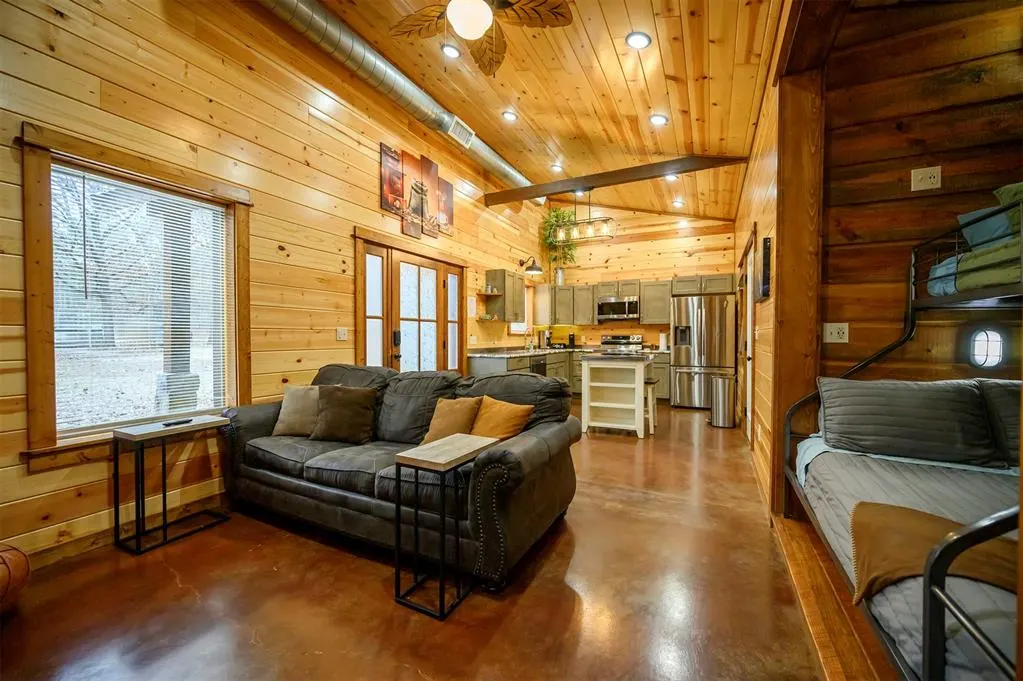 Photo 5 — 52 Hornbeam Road, Broken Bow, OK 74728