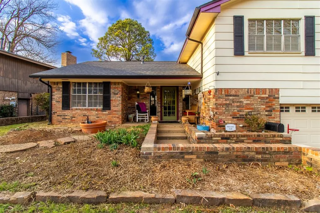 Photo 3 — 921 Schulze Drive, Norman, OK 73071