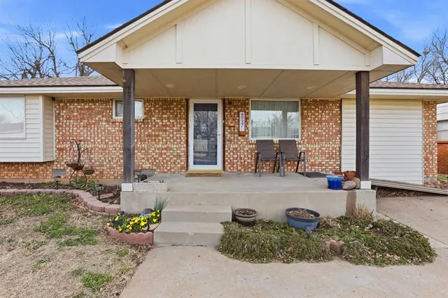 Photo 2 — 4937 S Woodward Avenue, Oklahoma City, OK 73119
