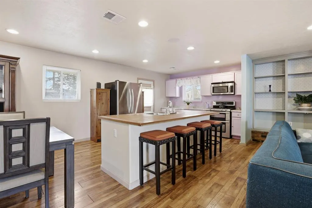 Photo 7 — 4937 S Woodward Avenue, Oklahoma City, OK 73119