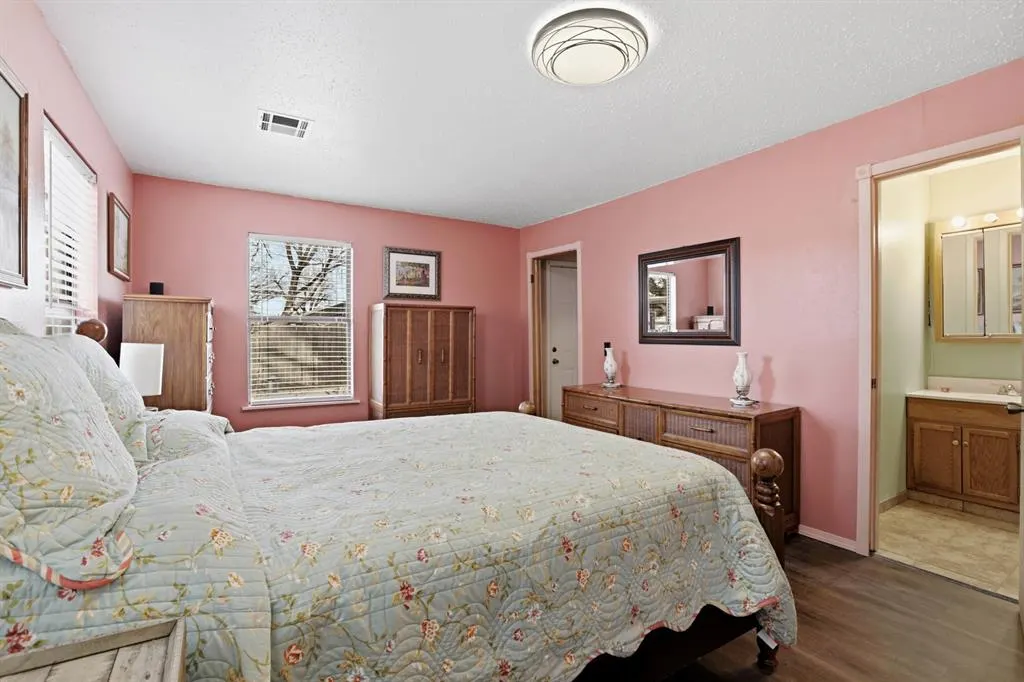 Photo 13 — 4937 S Woodward Avenue, Oklahoma City, OK 73119