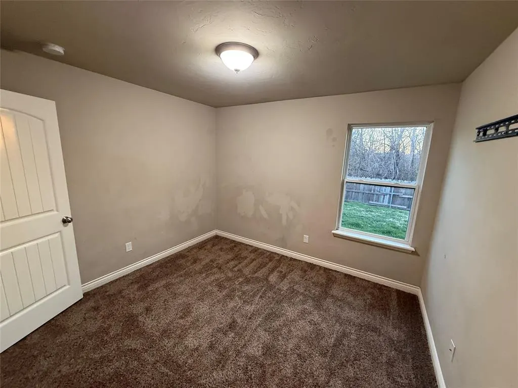 Photo 11 — 15229 Stillwind Drive, Oklahoma City, OK 73170