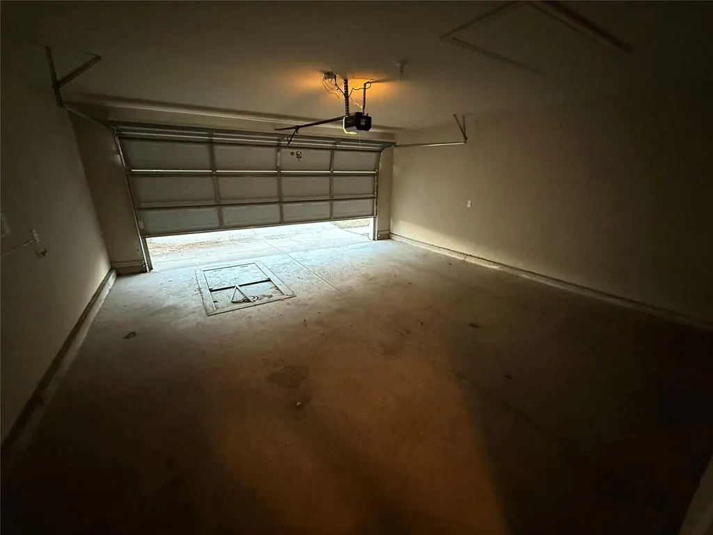 Photo 13 — 15229 Stillwind Drive, Oklahoma City, OK 73170