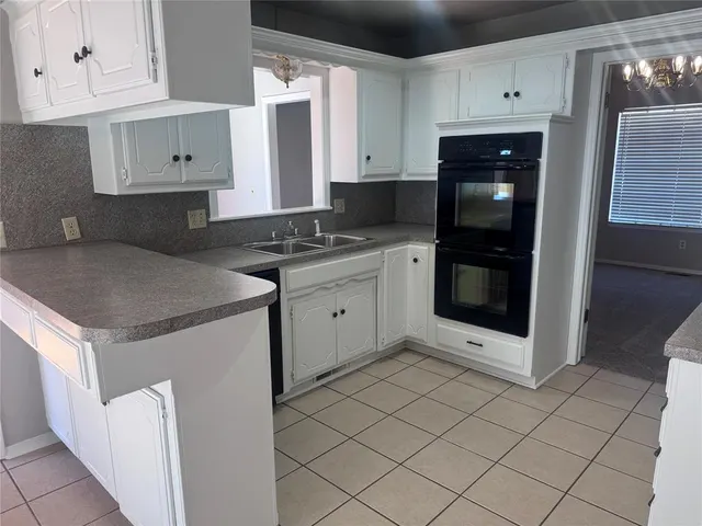 Photo 5 — 12216 Sylvester Drive, Oklahoma City, OK 73162