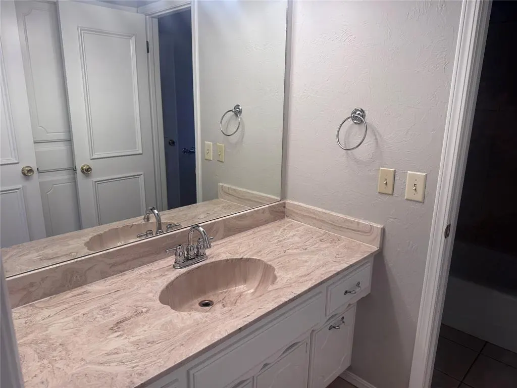 Photo 12 — 12216 Sylvester Drive, Oklahoma City, OK 73162