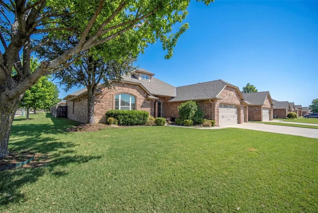 Photo 2 — 3025 SW 140th Street, Oklahoma City, OK 73170