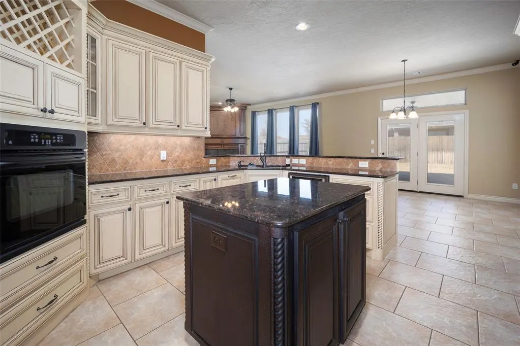 Photo 11 — 3025 SW 140th Street, Oklahoma City, OK 73170
