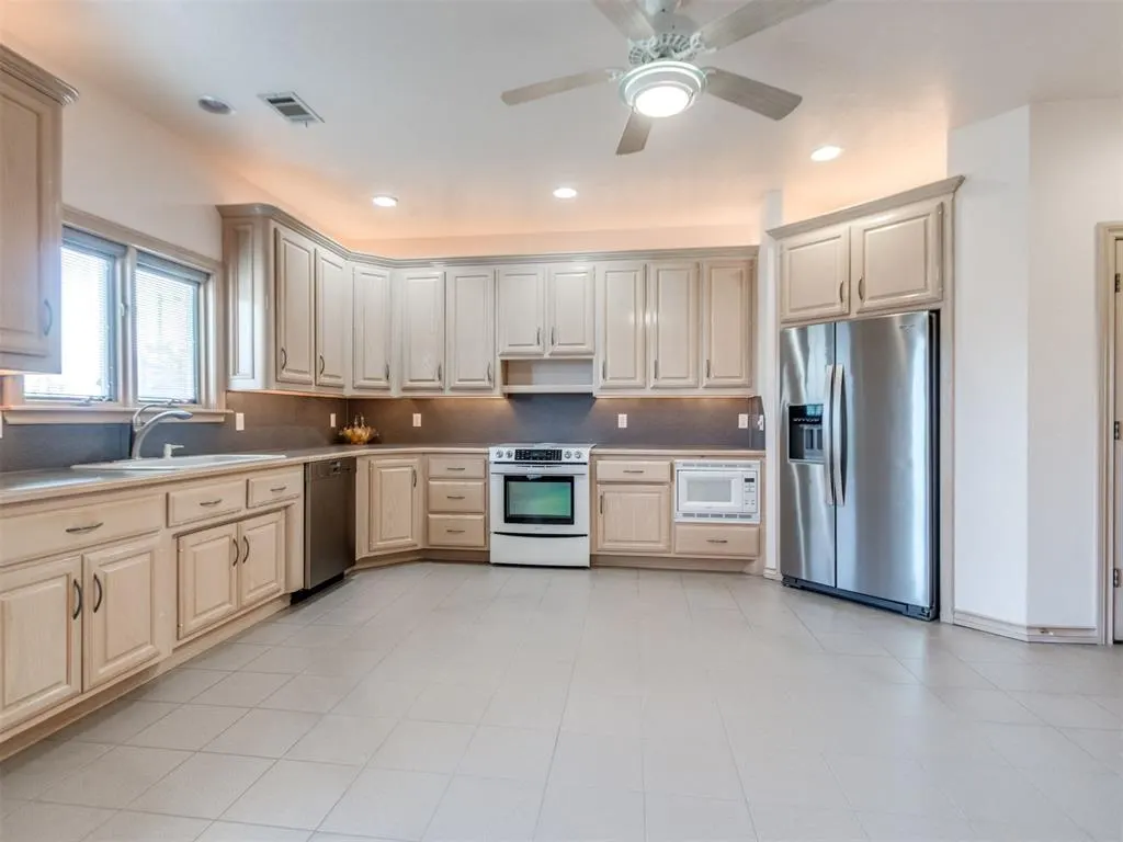 Photo 32 — 4712 N Cromwell Avenue, Oklahoma City, OK 73112
