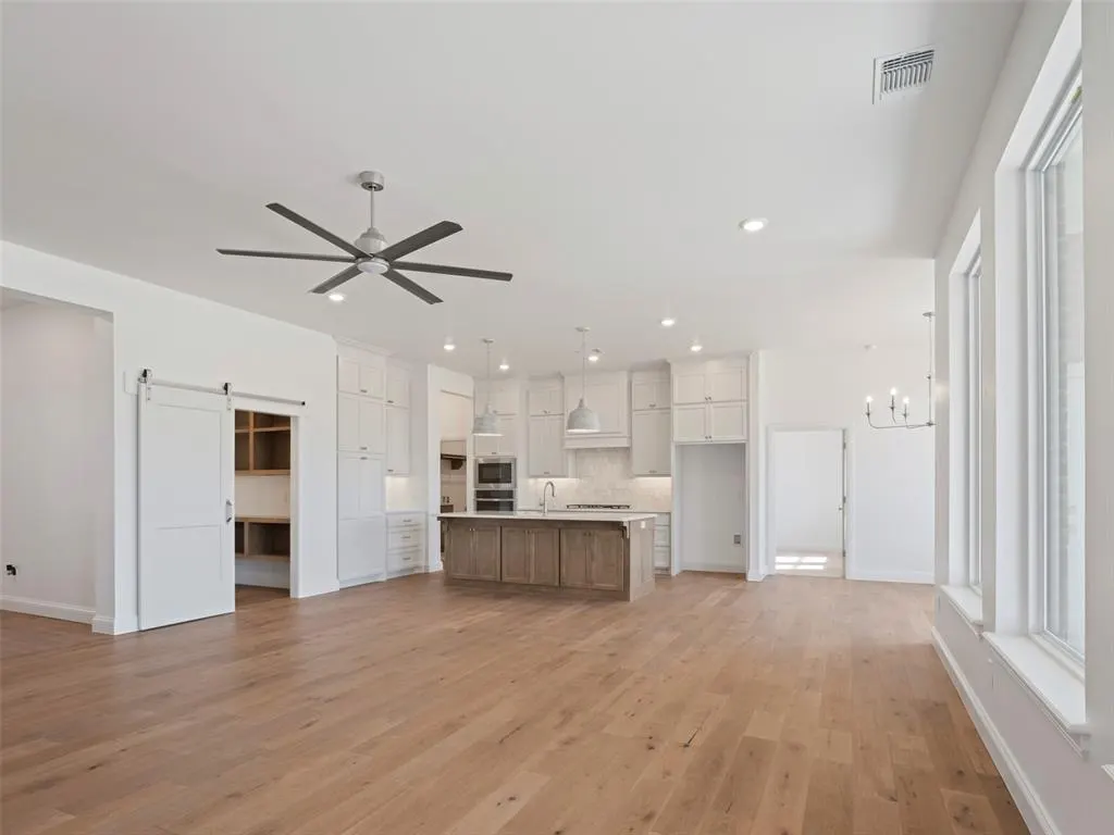 Photo 7 — 9216 SW 92nd Street, Mustang, OK 73064
