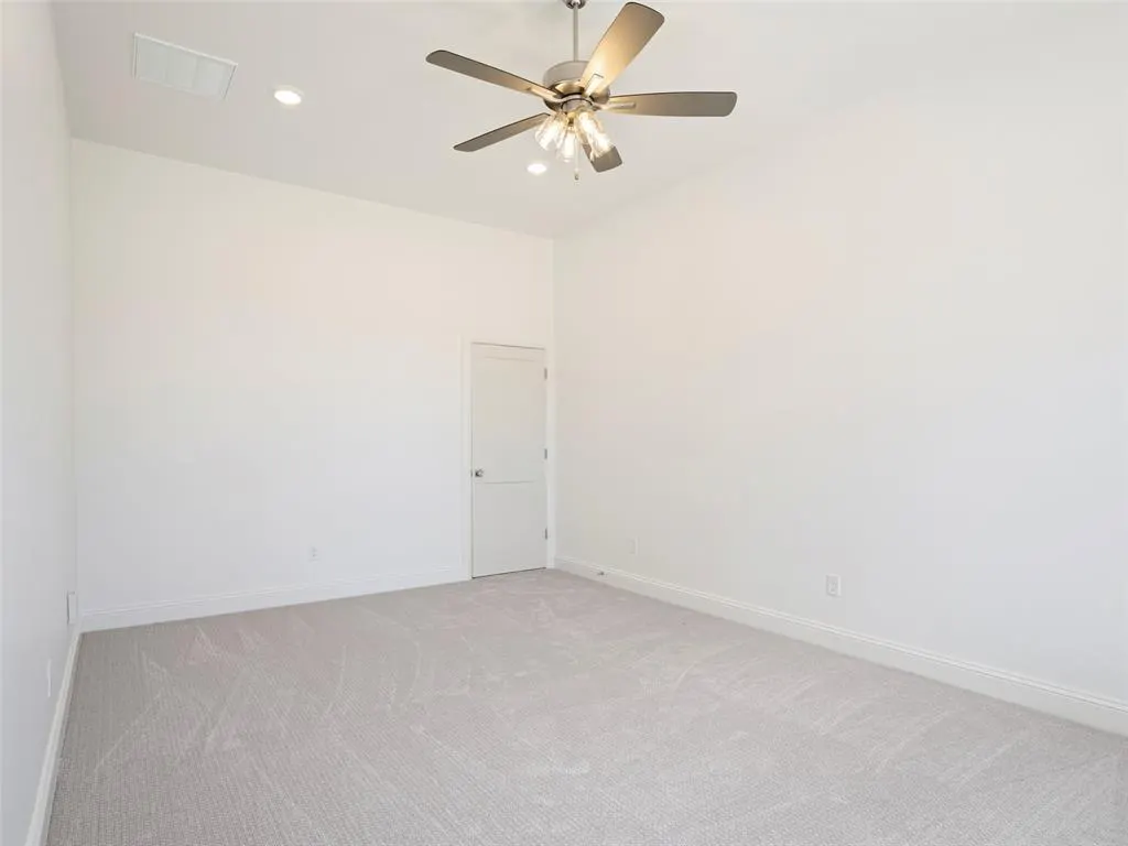 Photo 37 — 9216 SW 92nd Street, Mustang, OK 73064