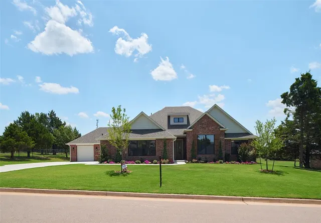 Photo 5 — 9216 SW 92nd Street, Mustang, OK 73064