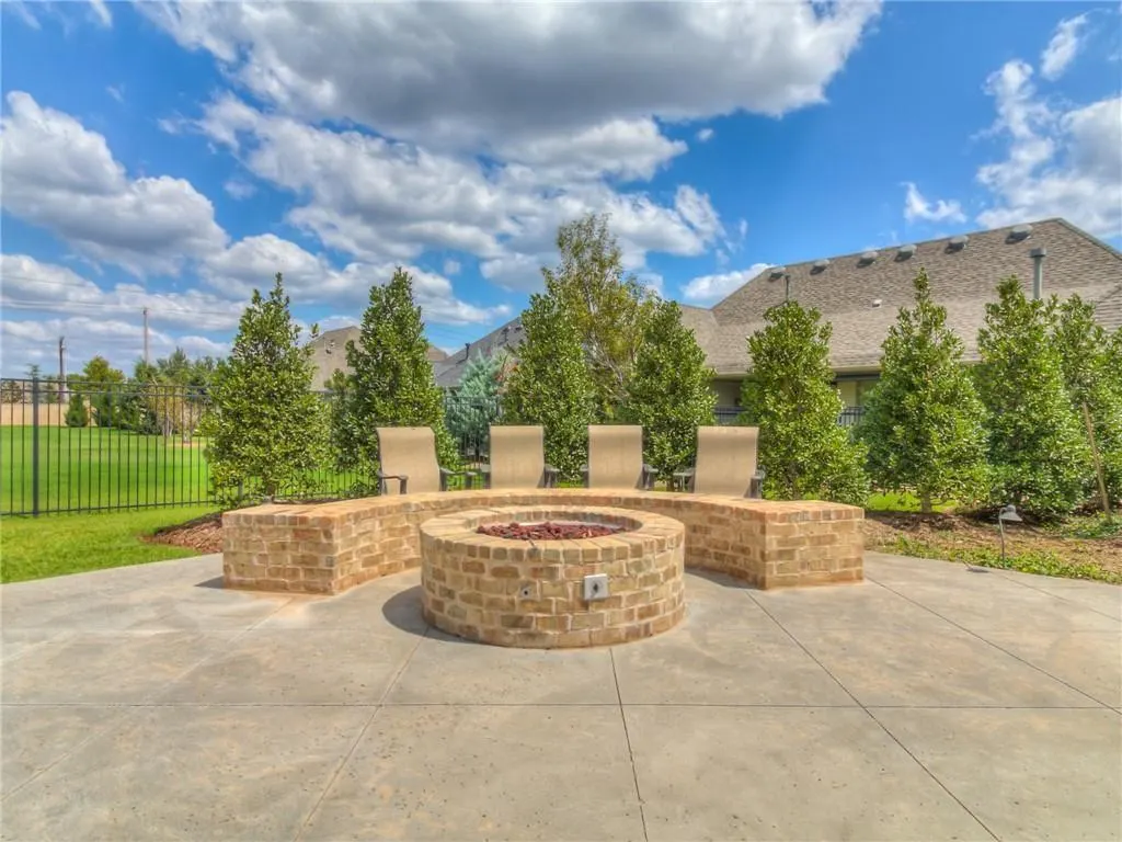Photo 11 — 16421 Burgundy West Drive, Edmond, OK 73013