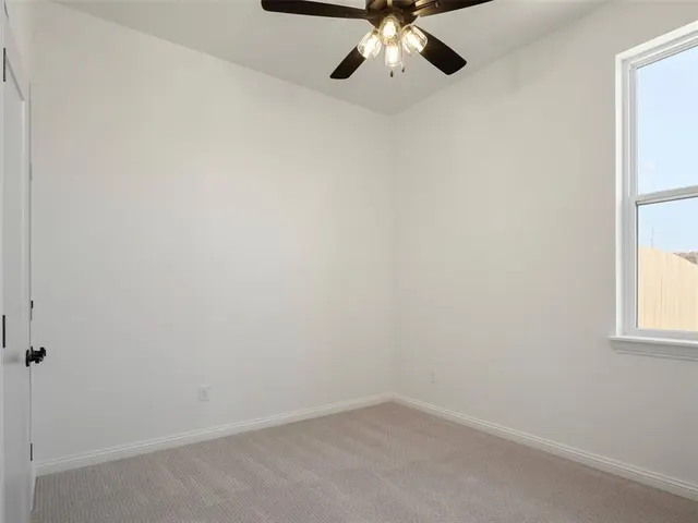 Photo 7 — 7901 NW 163rd Street, Oklahoma City, OK 73013