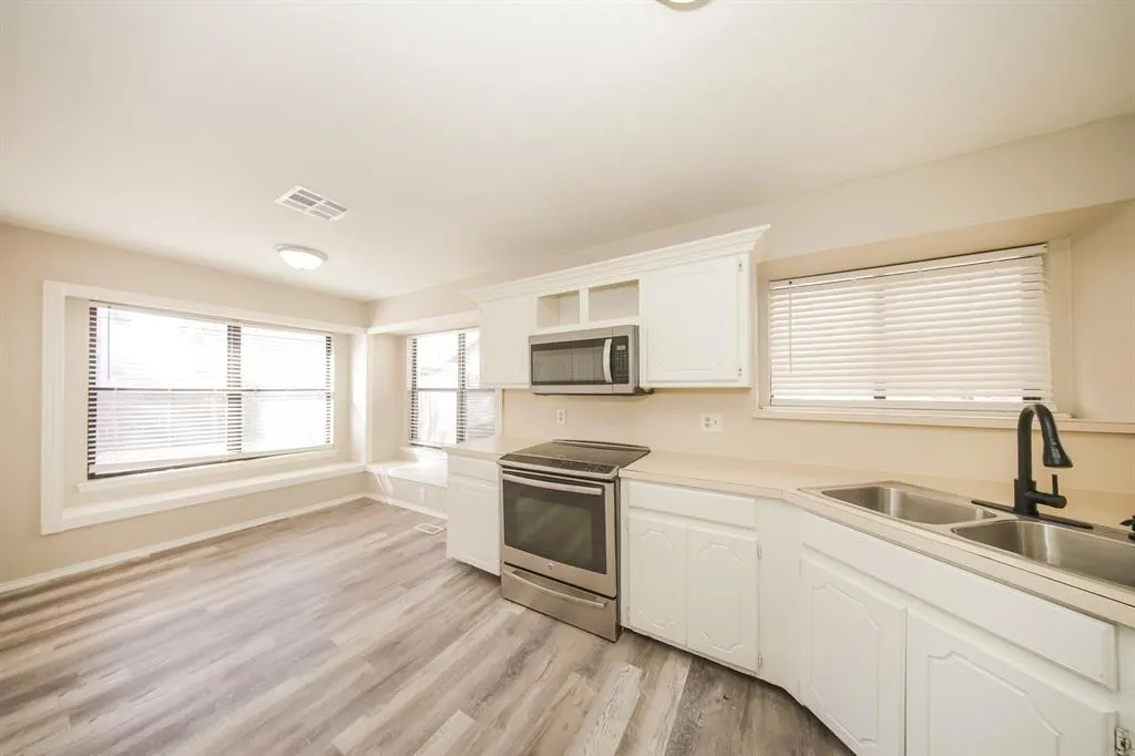 Photo 7 — 11901 Blue Moon Avenue, Oklahoma City, OK 73162