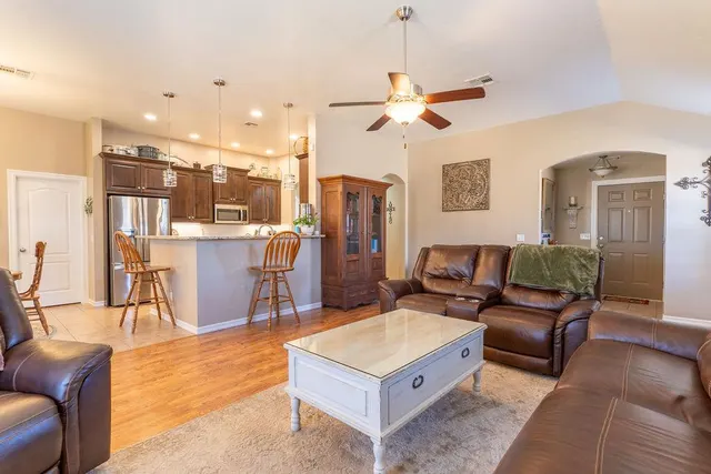 Photo 5 — 211 Granite Wash Street, Clinton, OK 73601