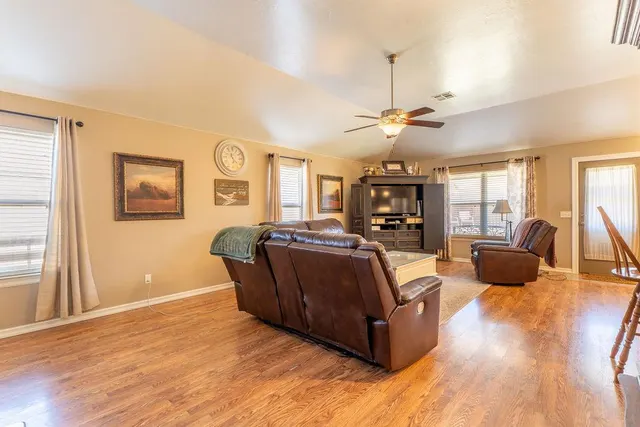 Photo 7 — 211 Granite Wash Street, Clinton, OK 73601