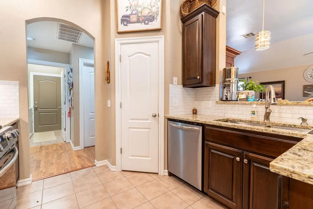 Photo 13 — 211 Granite Wash Street, Clinton, OK 73601