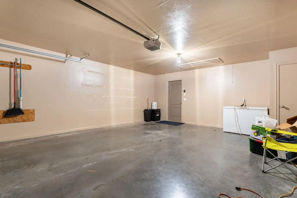 Photo 26 — 211 Granite Wash Street, Clinton, OK 73601