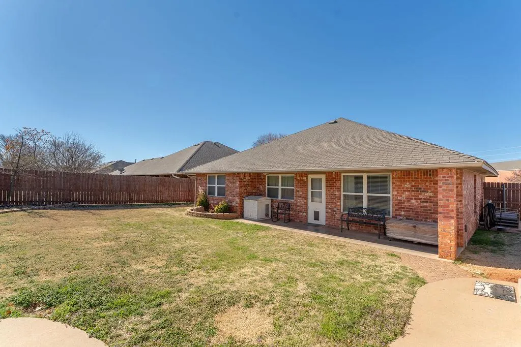 Photo 29 — 211 Granite Wash Street, Clinton, OK 73601