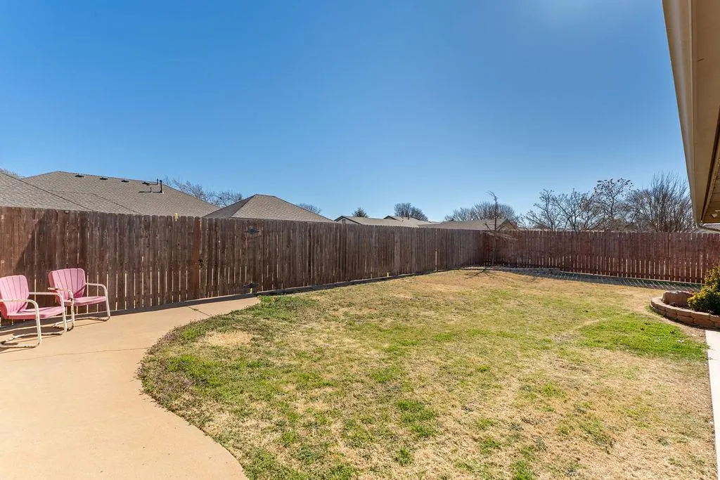 Photo 34 — 211 Granite Wash Street, Clinton, OK 73601